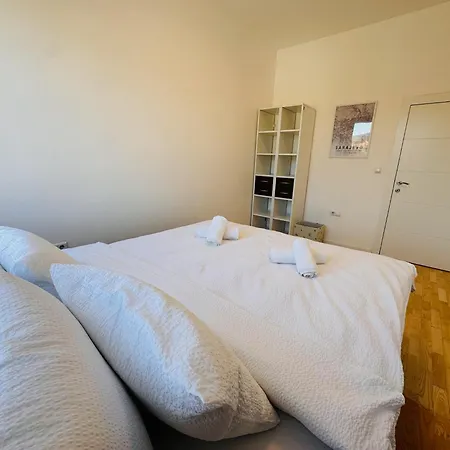 Atelier 81 With Parking Apartamento