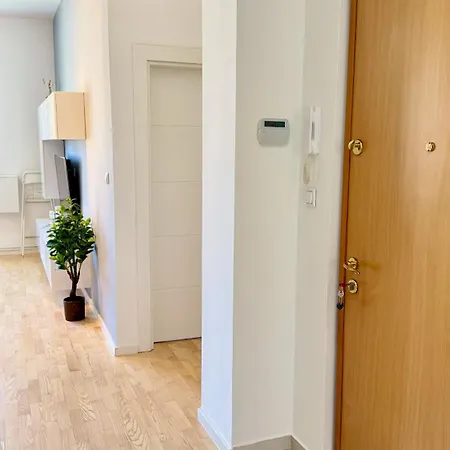 Atelier 81 With Parking Apartamento Saraievo